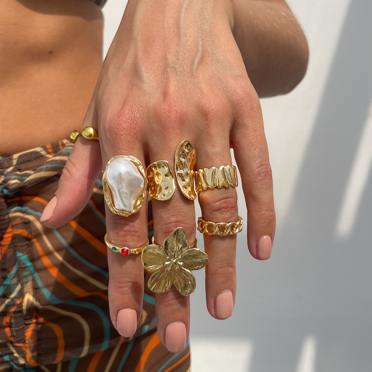 Mojoyce Vintage Gothic Flower Metal Rings Set for Women 2025 Trend Boho Imitation Pearl Open Ring Party Jewelry Accessories - Image 2