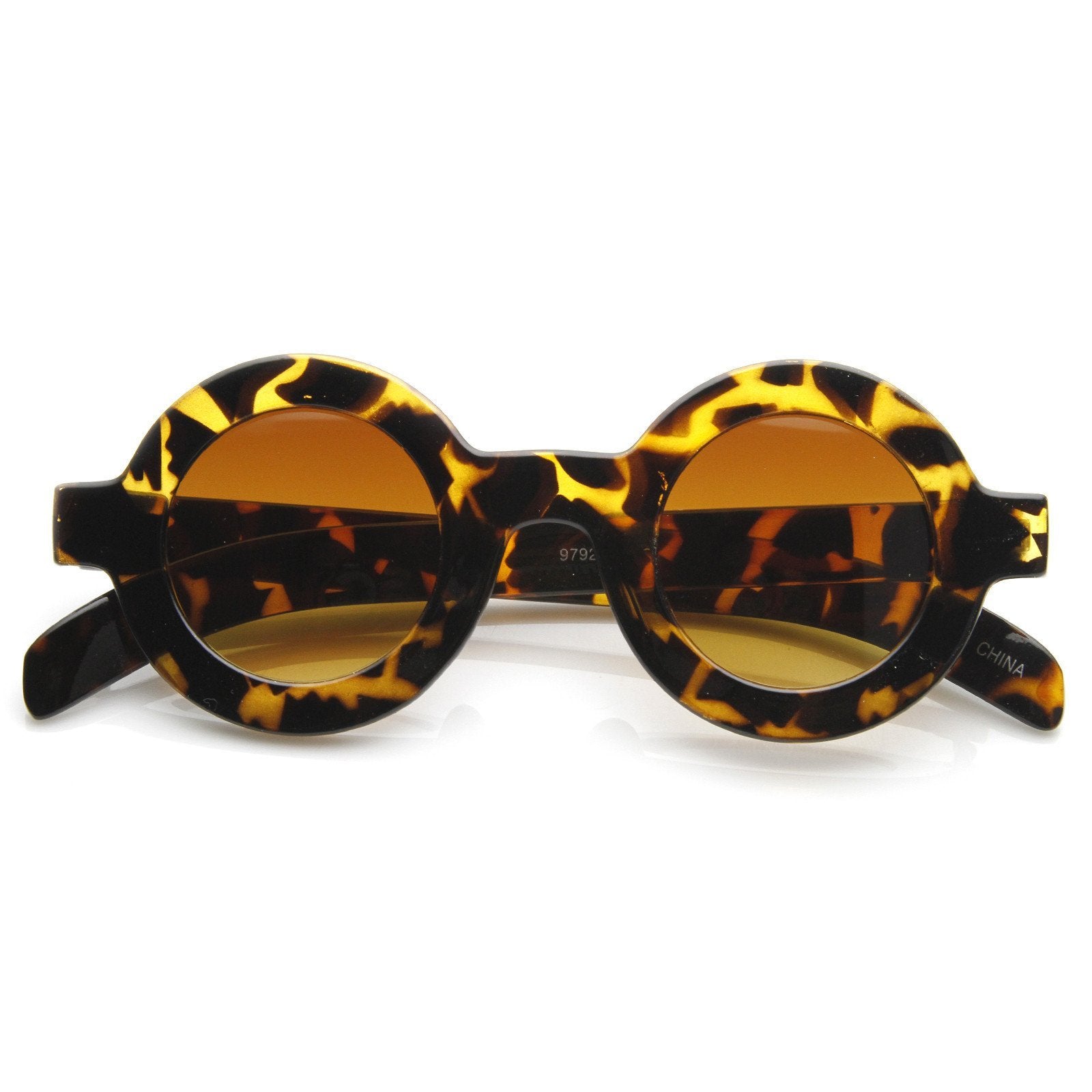 Thick Round Sunglasses - Image 3